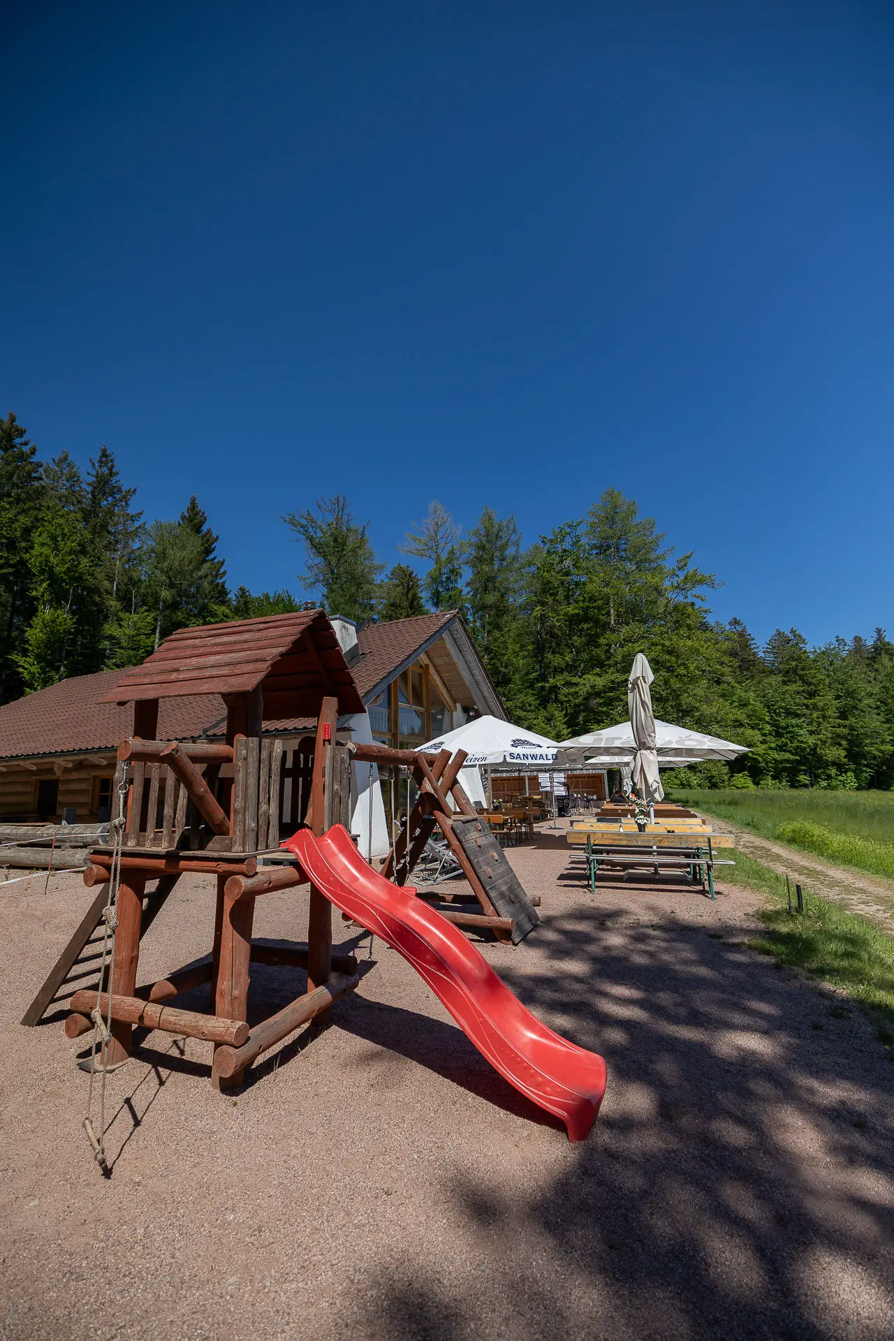 Tannen-Stub in Loßburg-Ödenwald - Foto zeigt den Kinderspielplatz